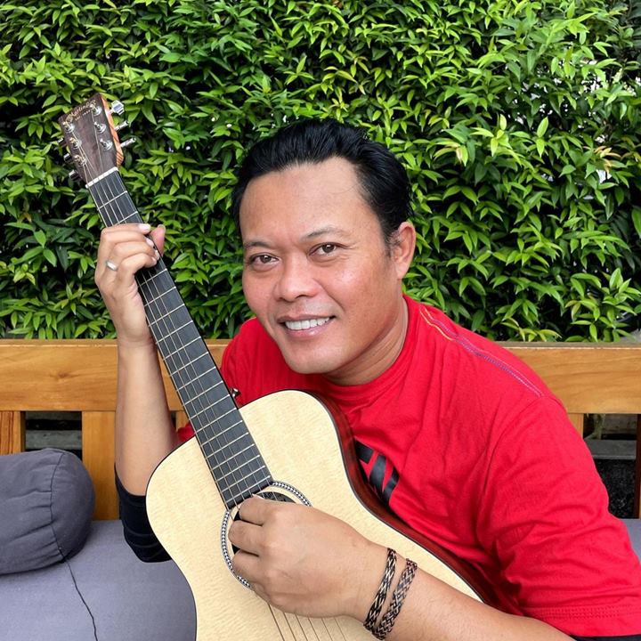 Riwayat Hidup