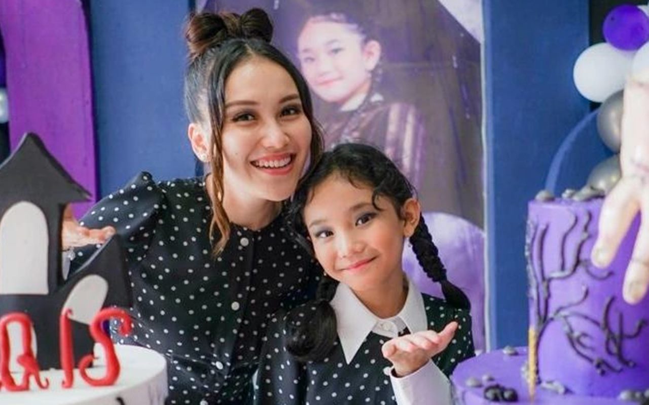 Sambut Ramadhan, Ayu Ting Ting dan Bilqis Cantik Berhijab Curi Atensi