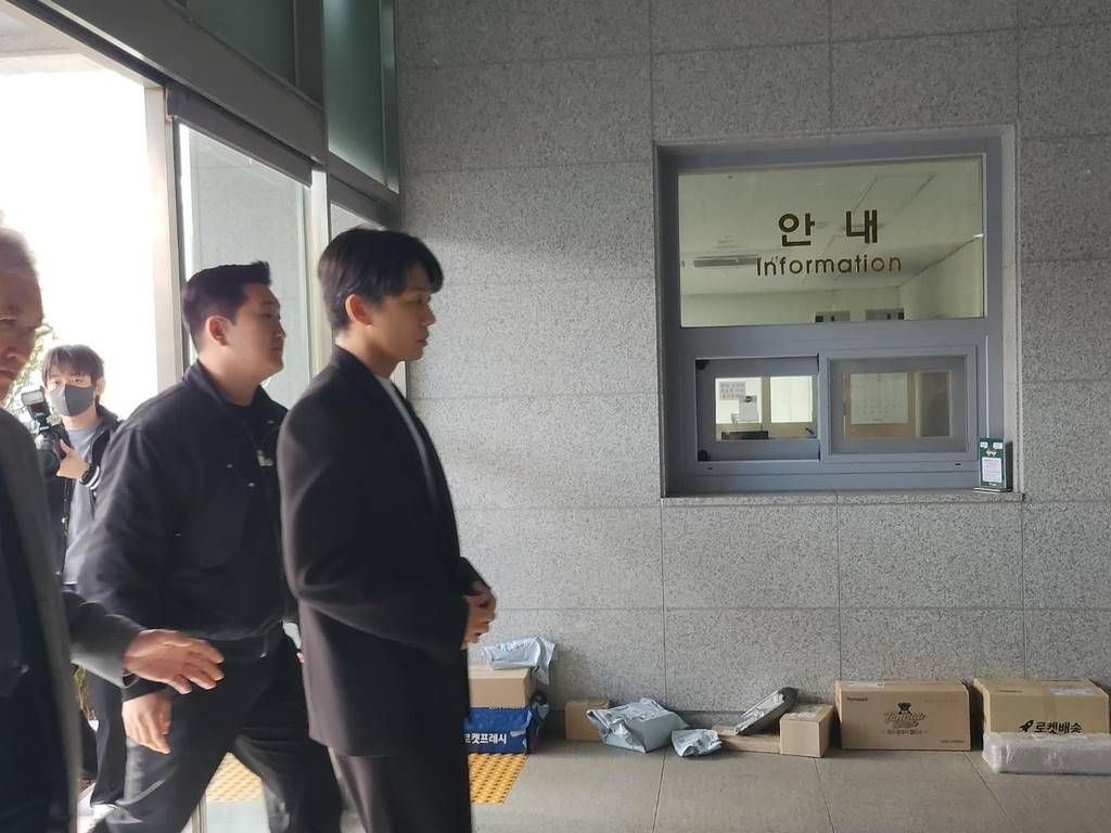Yoo Ah In mendatangi kantor polisi terkait masalah narkoba