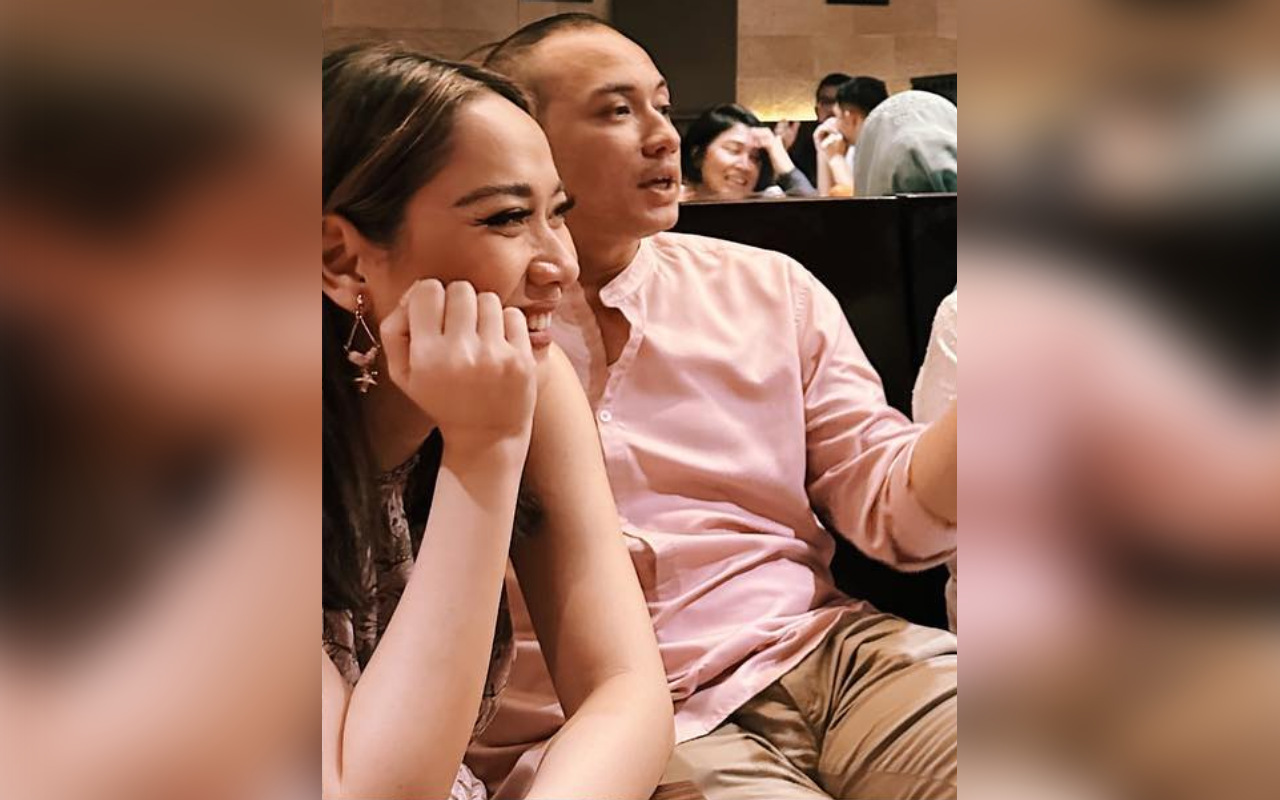 Berkebaya Seksi, BCL Ngereog Nari Didepan Sosok Diduga Pacar Baru