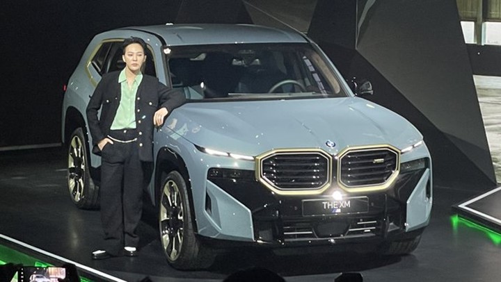 G-Dragon BIGBANG Sibuk Wara-Wiri Event Mobil Mewah Sambil Janjikan Musik Baru