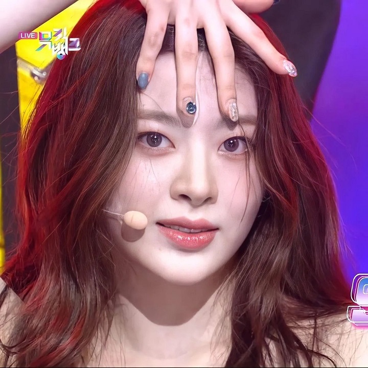 Seeun STAYC