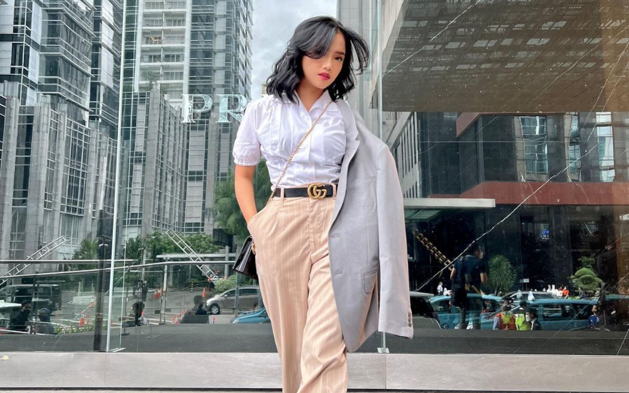 Outfit Murah yang Dipakai Fuji An Terpantau Sold Out Cuma Dalam Hitungan Jam