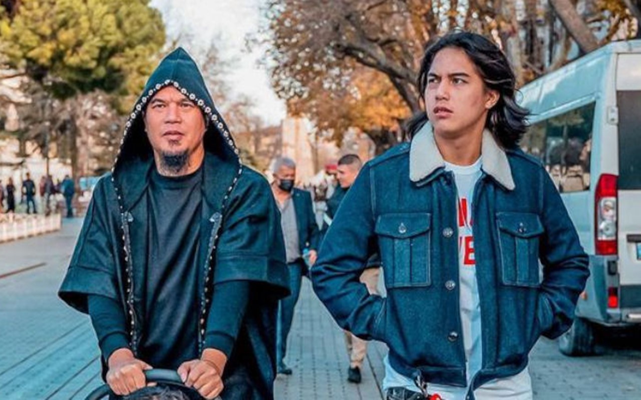 Angkat Tangan, El Rumi Komentari Kisruh Ahmad Dhani dan Once