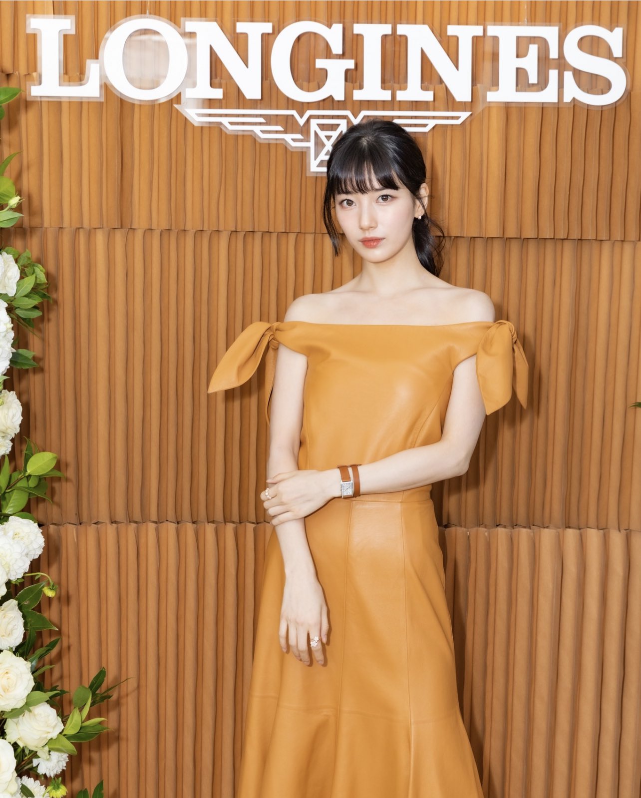 Jadi BA, Suzy Tampil Elegan dengan Kulit Bersinar di Acara Merk Jam Tangan Mewah