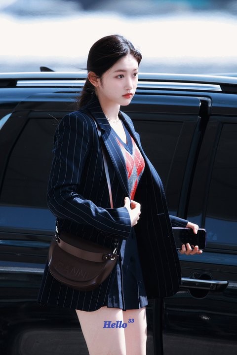 Visual Bak Malaikat Leeseo IVE Bikin Makin Kepincut