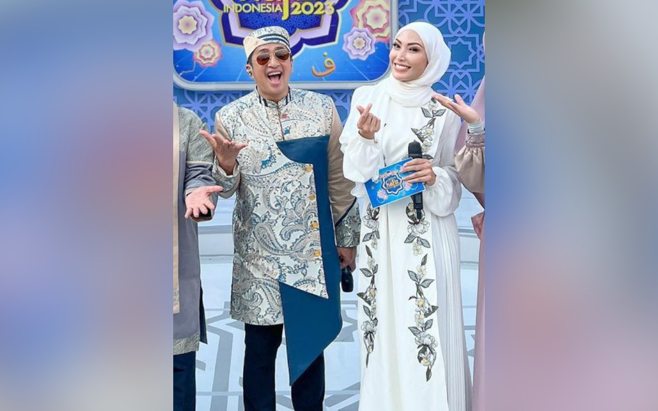 Nge-MC Bareng, Ayu Dewi Bikin Irfan Hakim Malu Gara-gara Makeup Belang