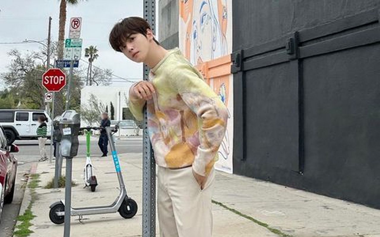 Cha Eun Woo Bikin Heboh Usai Posting Foto Keseruan Nonton Coachella