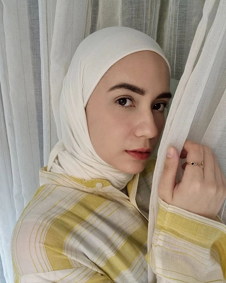 Putuskan Berhijab