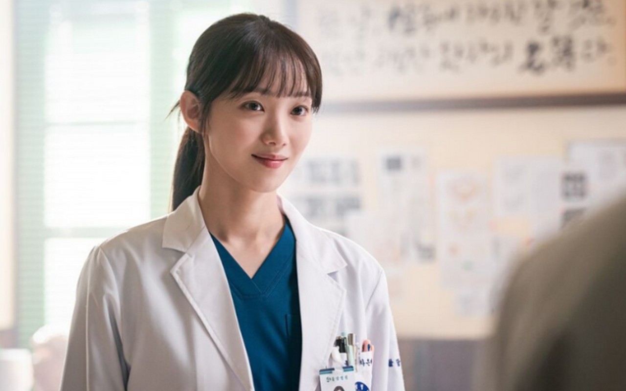 Lee Sung Kyung Ungkap Alasan Gabung Kembali Ke 'Dr Romantic 3'
