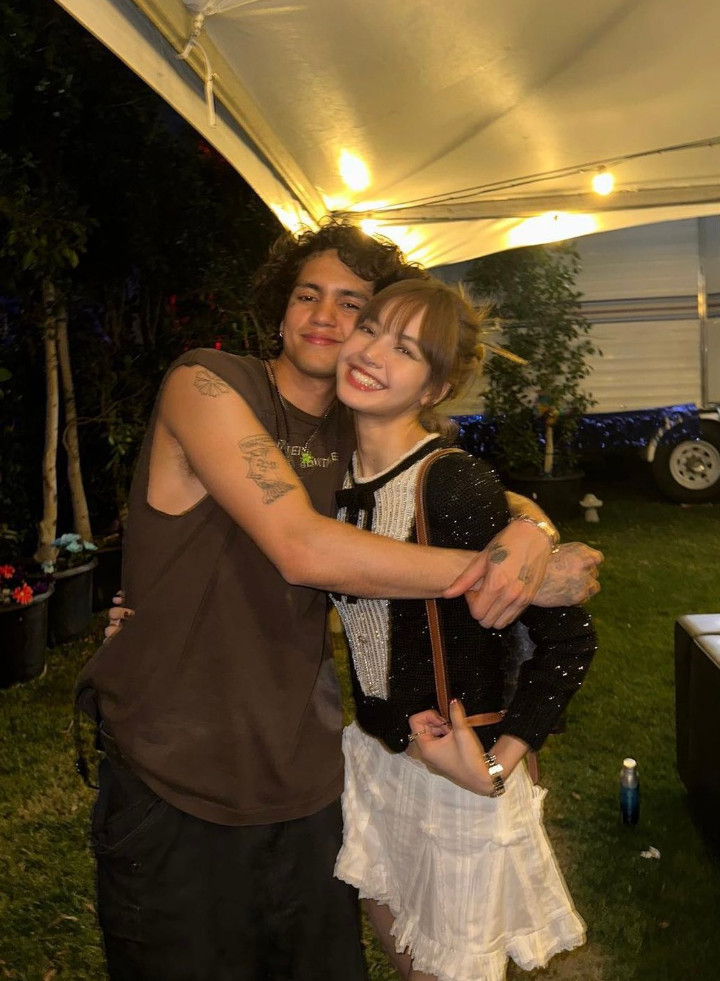 Bestie dengan Dominic Fike