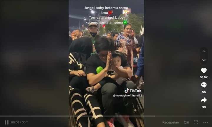 Sikap Sopan Atta Halilintar Kala Dikerumuni Penggemar di Jember Tuai Pujian
