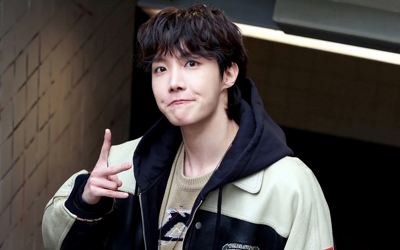 Situasi Wamil Terungkap, J-Hope BTS Dinilai Makin Ganteng Pakai Seragam Tentara