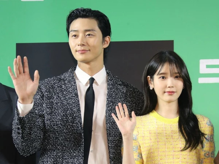 Park Seo Joon Tunjukkan Aksi Gentleman Pada IU, Reaksi Lee Jong Suk Dipertanyakan