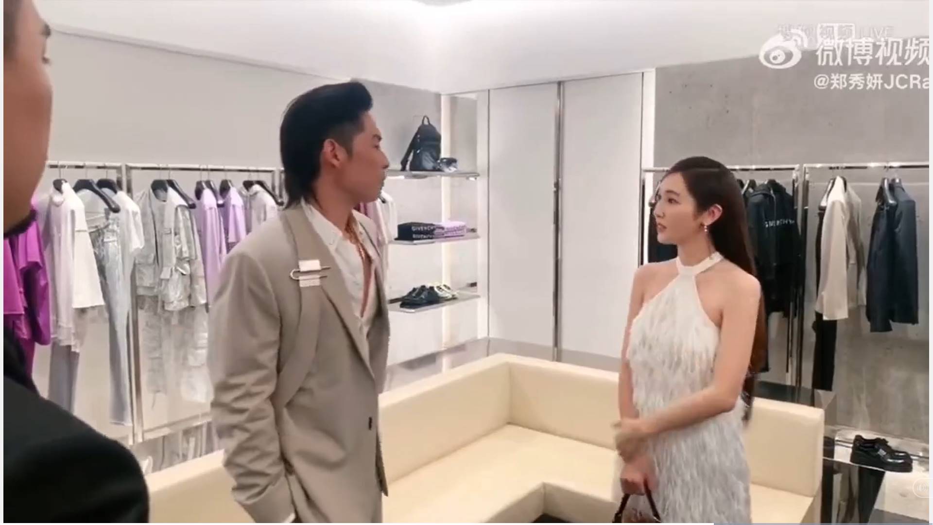 Pertemuan Jessica Jung dan Vaness Wu di acara Givenchy