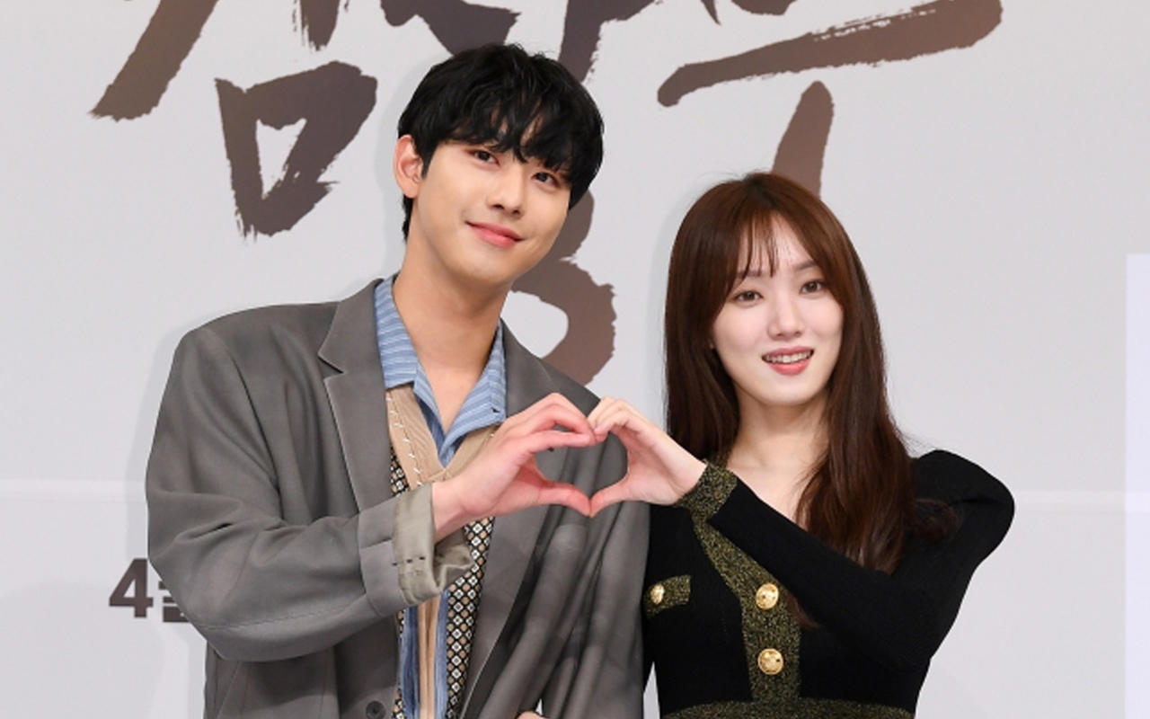 Tingkah Ahn Hyo Seop Syuting Cium Bibir Lee Sung Kyung di 'Dr. Romantic