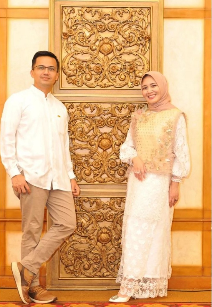 Pasangan Manis dan Kalem