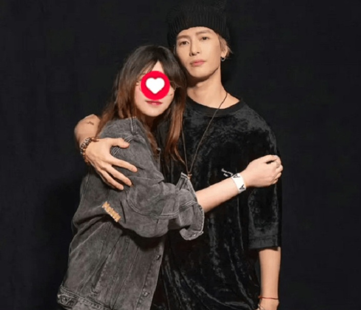 Jackson Wang GOT7 Dibayar Rp17 Juta Untuk Foto Sambil Peluk Fans Tuai Pro-Kontra