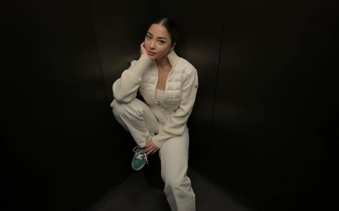 Dandan Sederhana, Aura Nikita Willy Dipuji Tetap Berkelas di Pesta Resepsi Jessica Mila