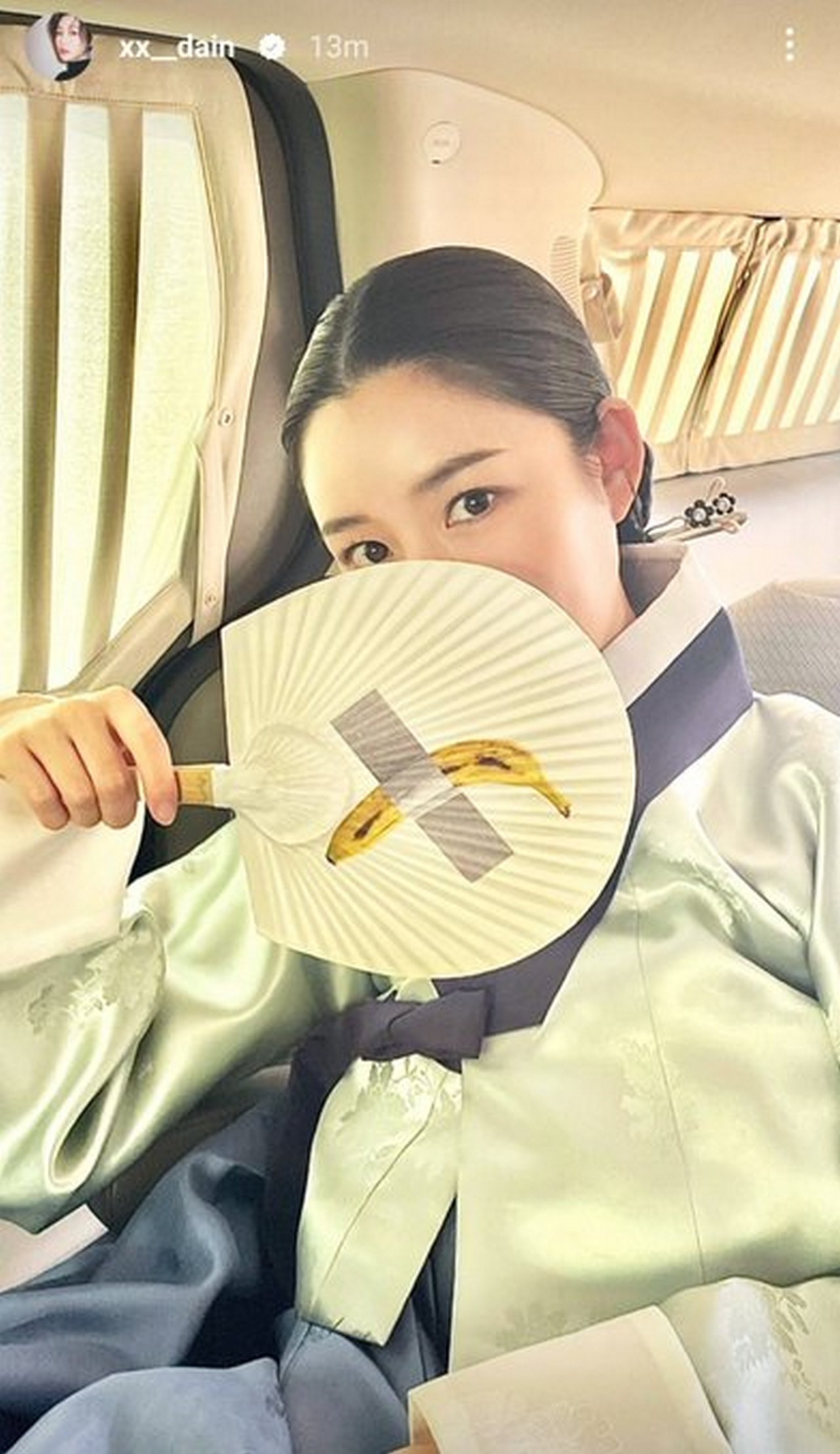 Istri Lee Seung Gi, Lee Da In Pamer Visual Memikat Berbalut Busana Hanbok