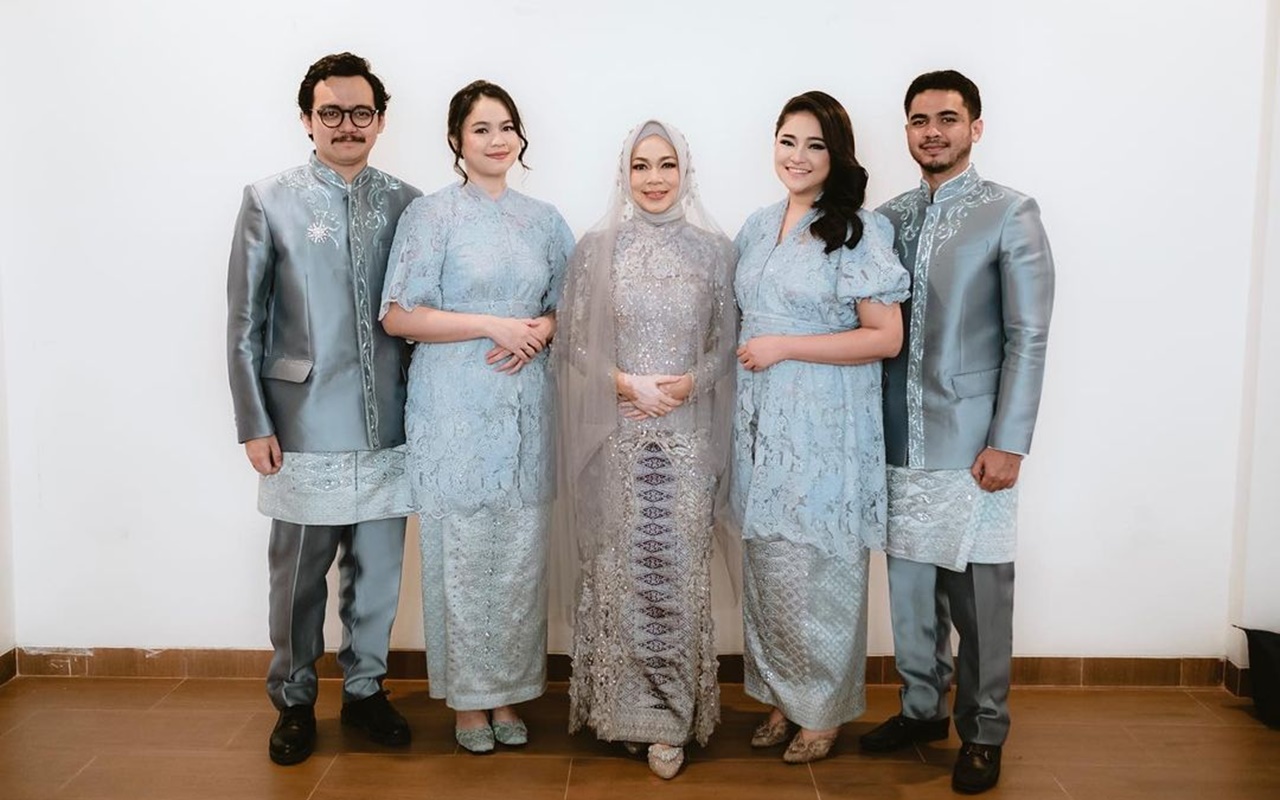 Marshanda Hadiri Pernikahan Sang Ibu yang Ketiga, Sikap Pada Ayah Sambung Disorot