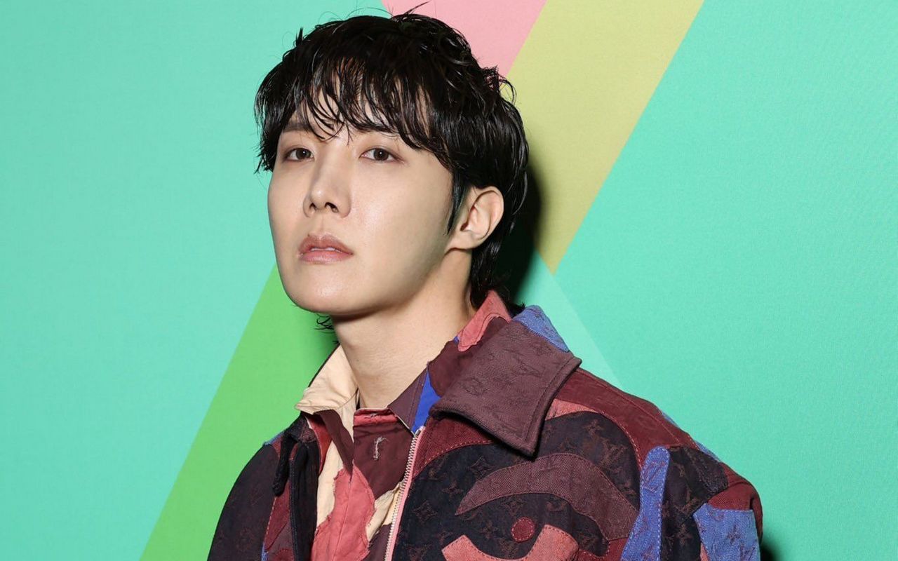 Ekspresi Lucu J-Hope BTS Latihan Lempar Granat di Militer Tuai Sorotan