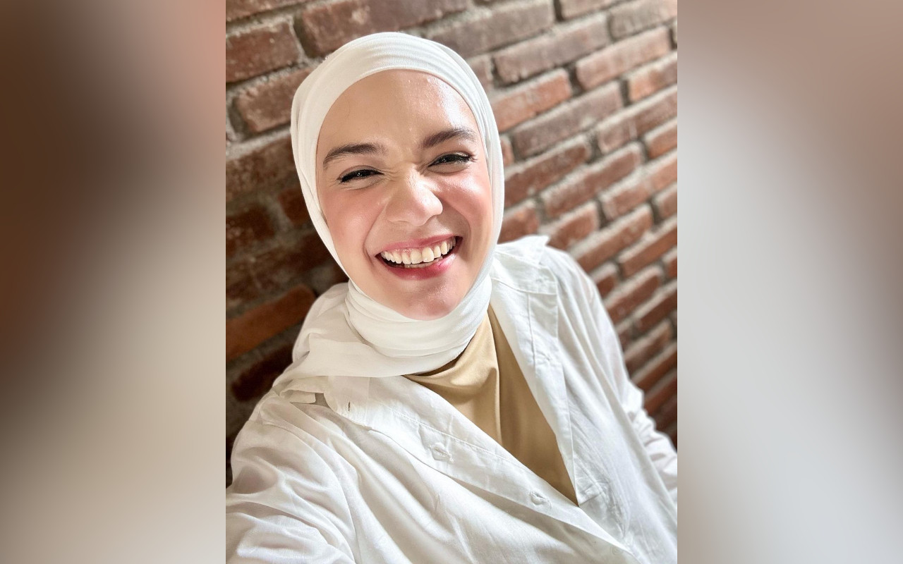 Lepas Hijab, Putri Anne: Sayonara Love