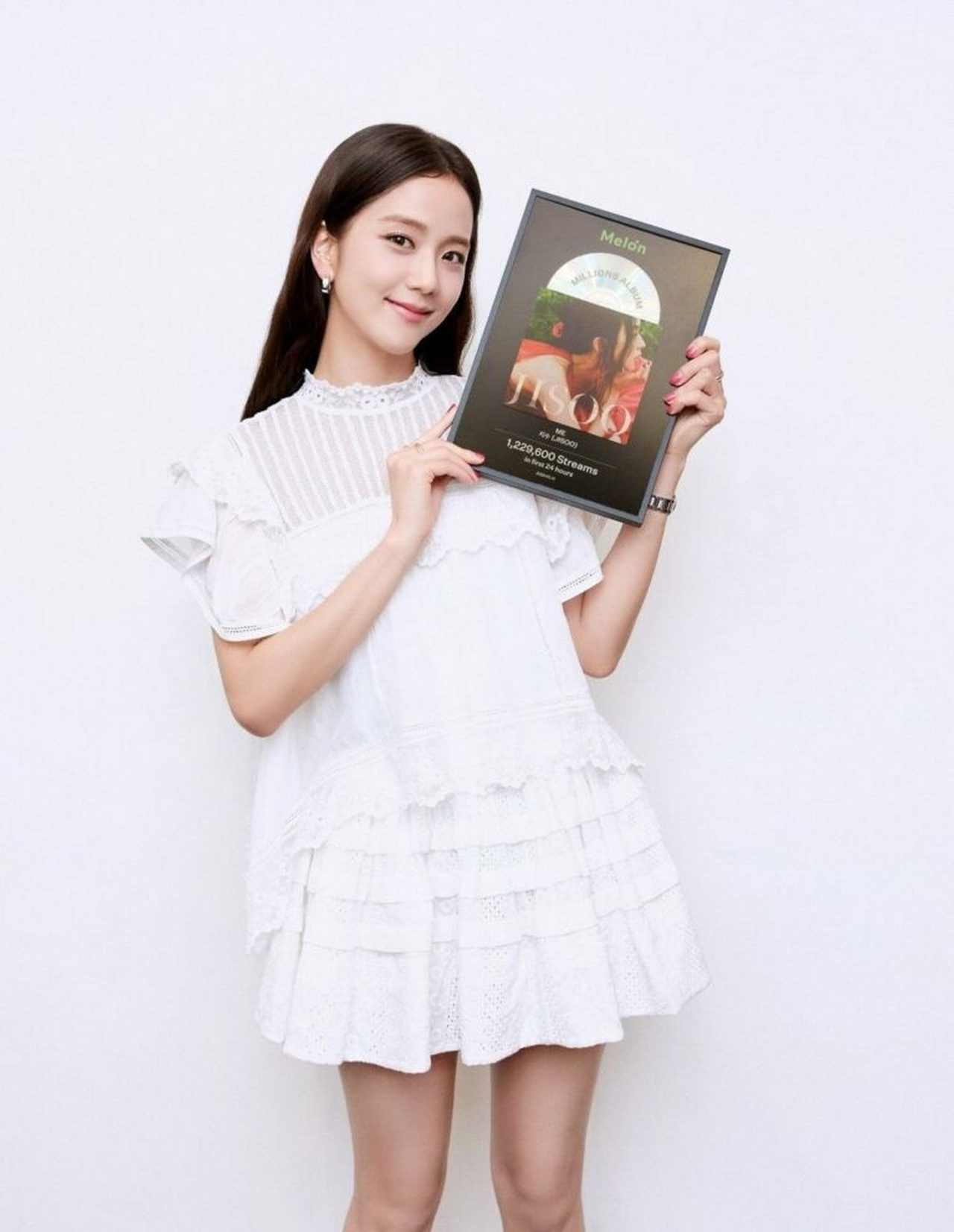 \'ME\' Sukses Bawa Jisoo BLACKPINK Raih Melon Hall of Fame