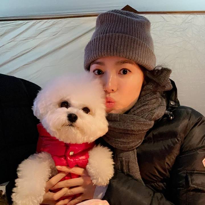 Song Hye Kyo Pamer Selfie Bersama Ruby