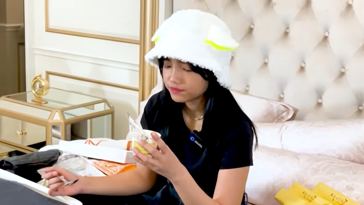 Oleh-Oleh Fuji An Dari Jepang Sempat Disita Pihak Imigrasi