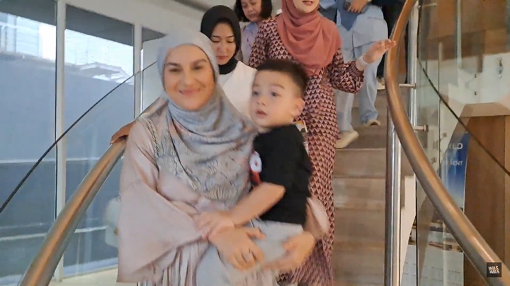Ammar Zoni Sempat Stres, Irish Bella Ungkap Kondisi Suami di Pusat Rehabilitasi