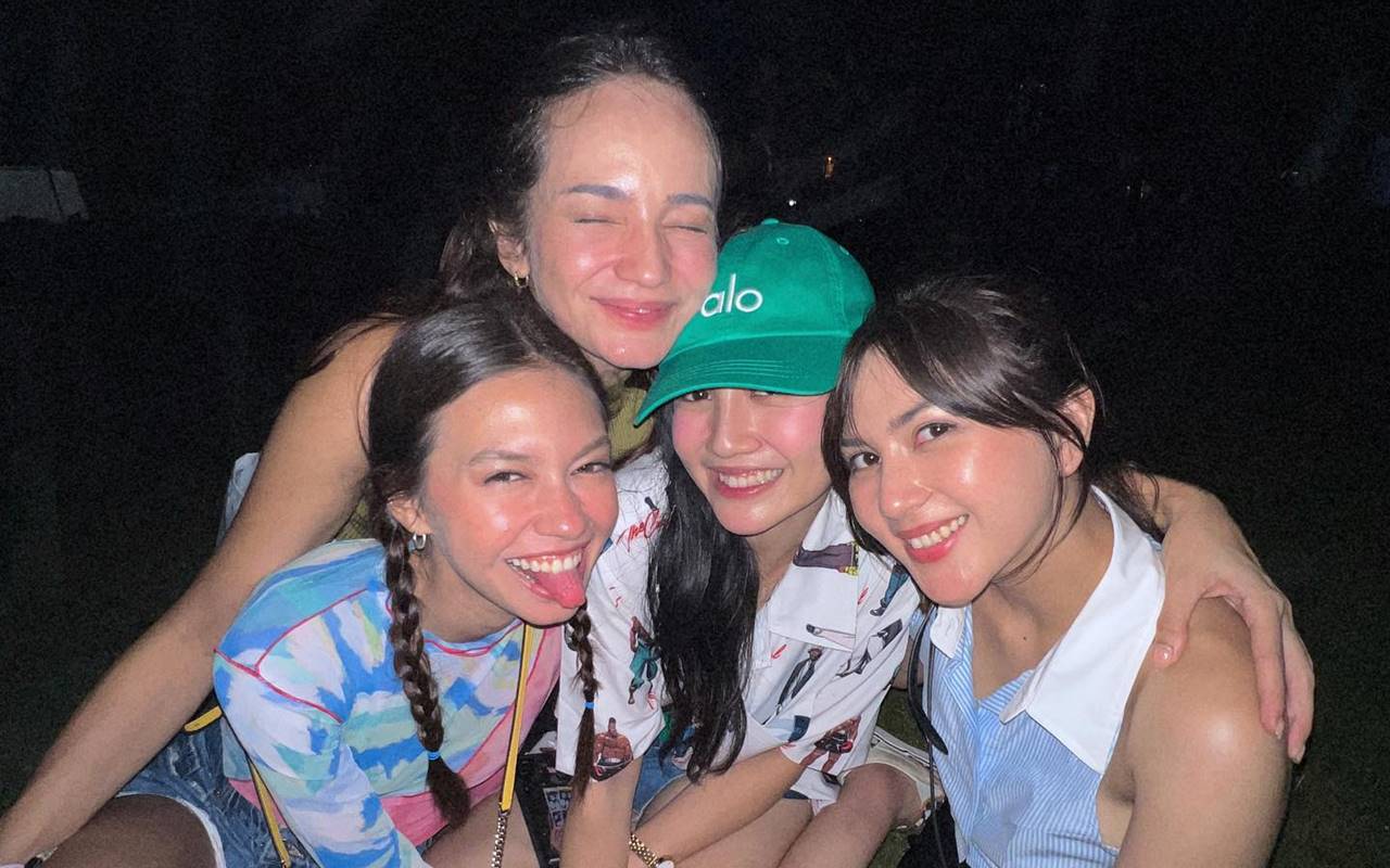 Febby Rastanty Mewek Dipeluk Enzy Storia, Yuki Kato Nangis Kejer di Resepsi Bikin Kepo