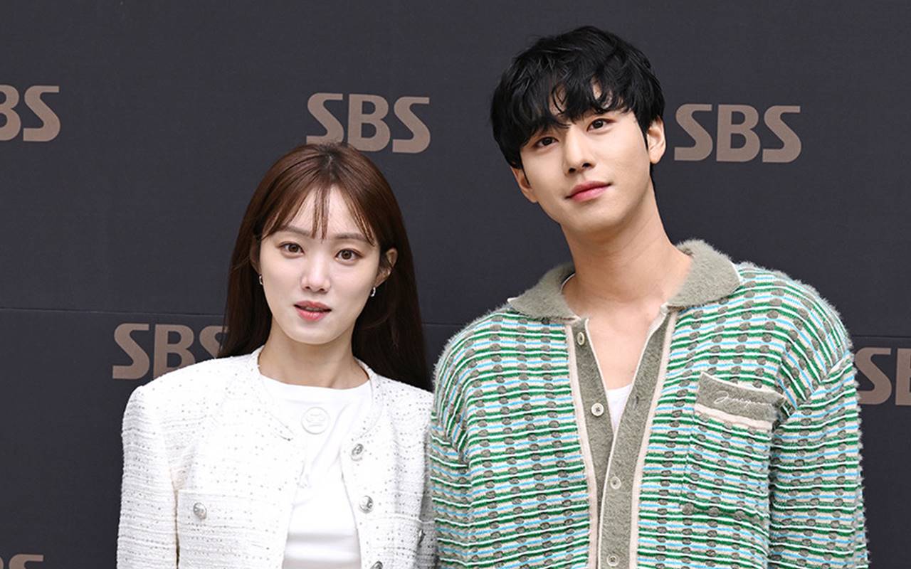 Akting Lee Sung Kyung Khawatirkan Ahn Hyo Seop di 'Dr. Romantic 3' Diapresiasi Tinggi Media Korea