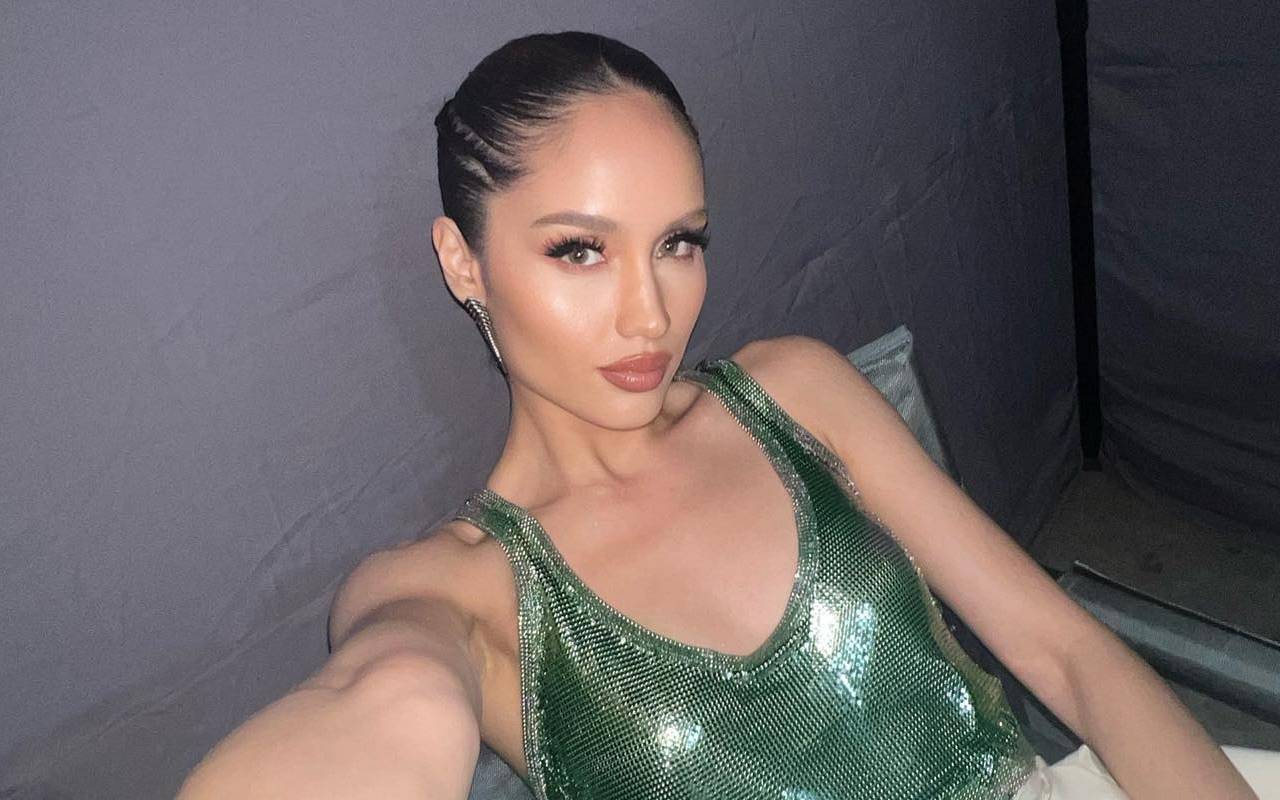 Tampil Kece Dengan Dress Pendek, Cinta Laura Berterima Kasih Usai Disangka Bella Hadid