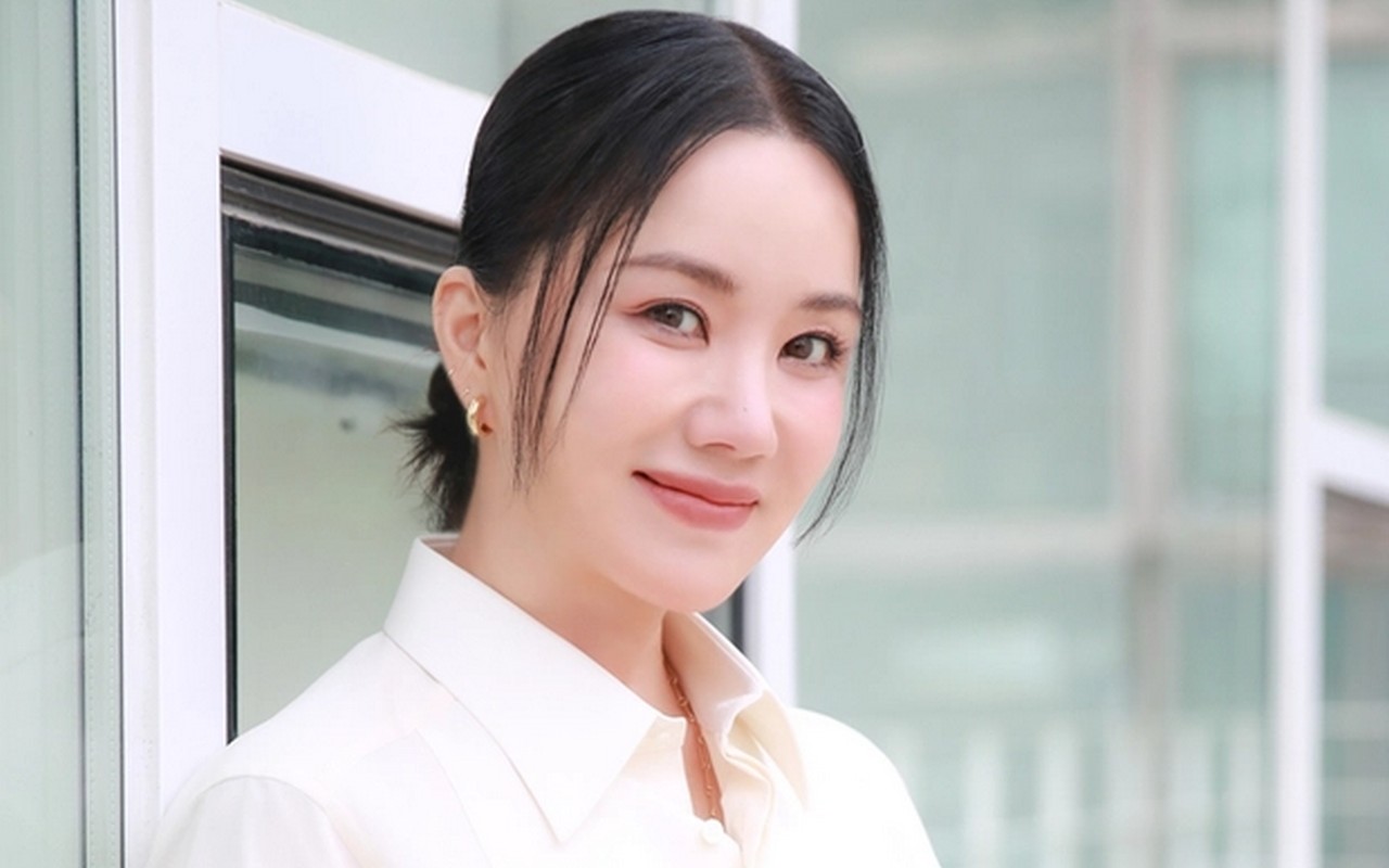 Uhm Jung Hwa 'Doctor Cha' Kenang Kesedihan Saat Didiagnosis Menderita Kanker Tiroid
