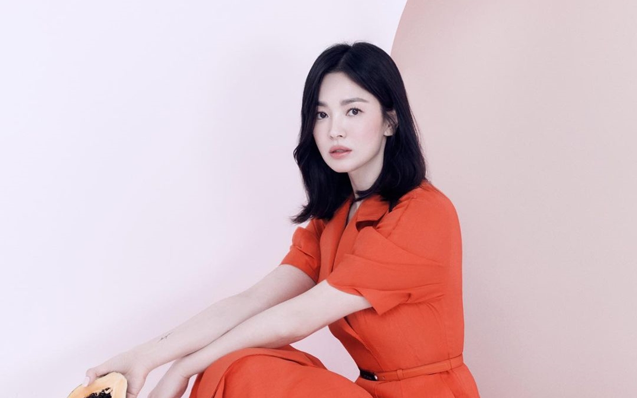 Song Hye Kyo Berkilau di Iklan Minuman, Usia Asli Lagi-Lagi Disorot