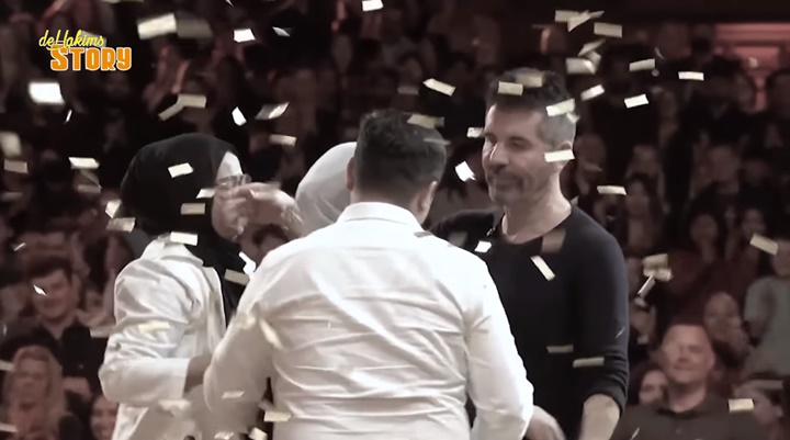Momen Disangka Kena Tampol Simon Cowell Viral, Ibu Putri Ariani Beber Kronologinya