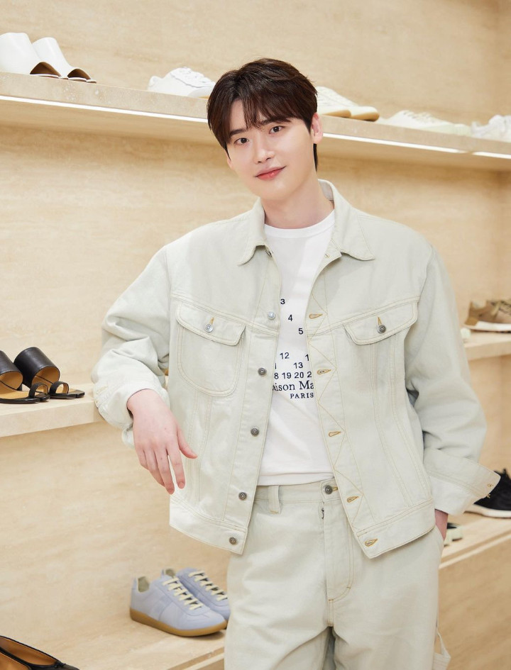 Lee Jong Suk