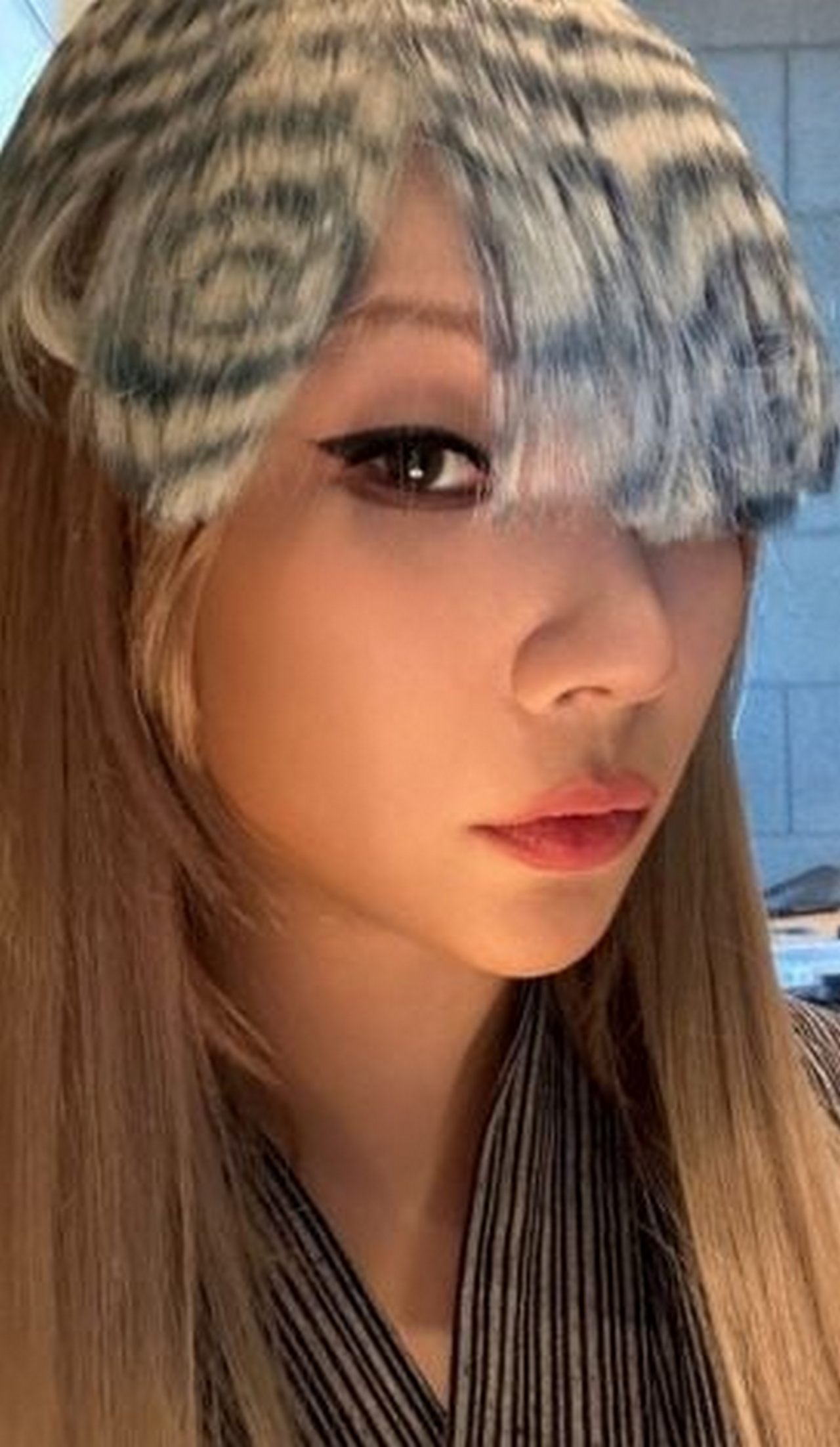 CL Bikin Kesensem Perkenalkan Model Rambut Baru Nan Unik