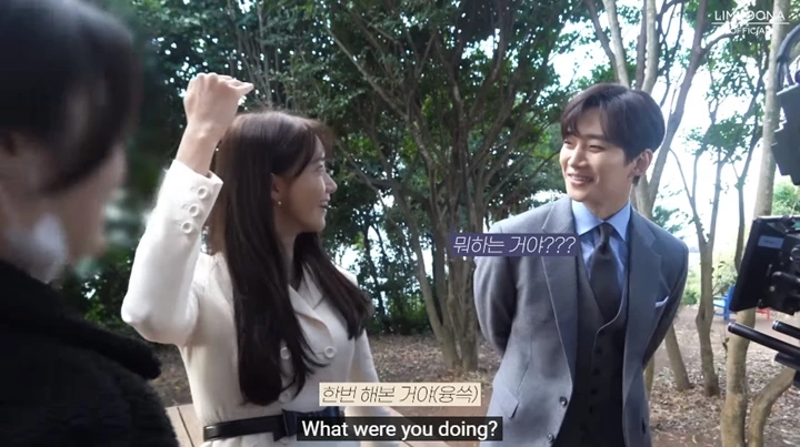 Yoona SNSD Kepergok Junho 2PM Bertingkah Random di Lokasi \'King the Land\'