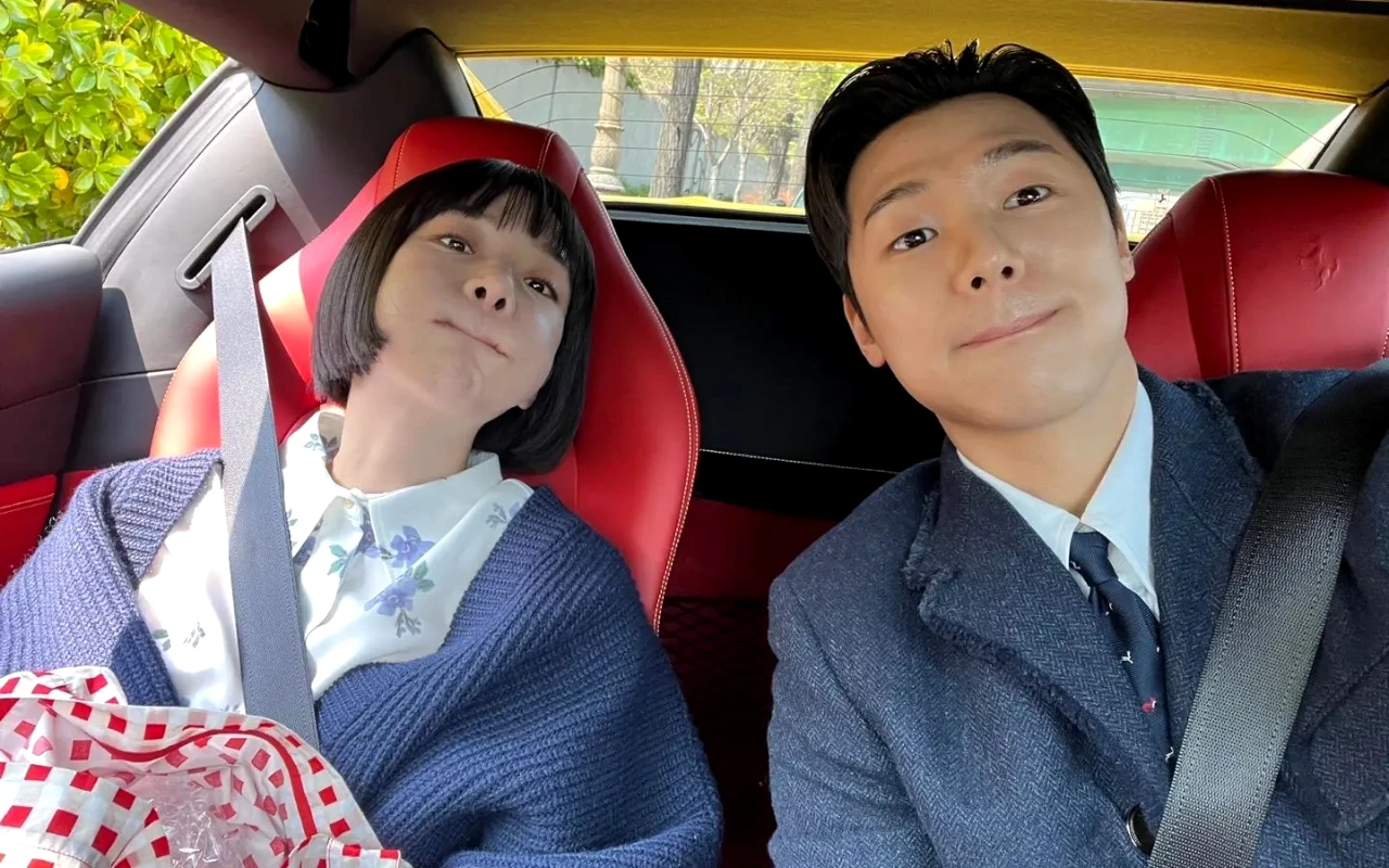 Kang Min Hyuk Bongkar Kepribadian Asli Park Gyu Young di Lokasi 'Celebrity'
