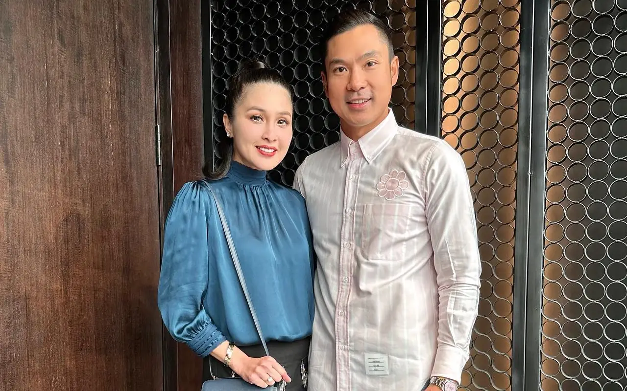 Momen Gemas Sandra Dewi Diledek Sang Suami Sukses Bikin Baper