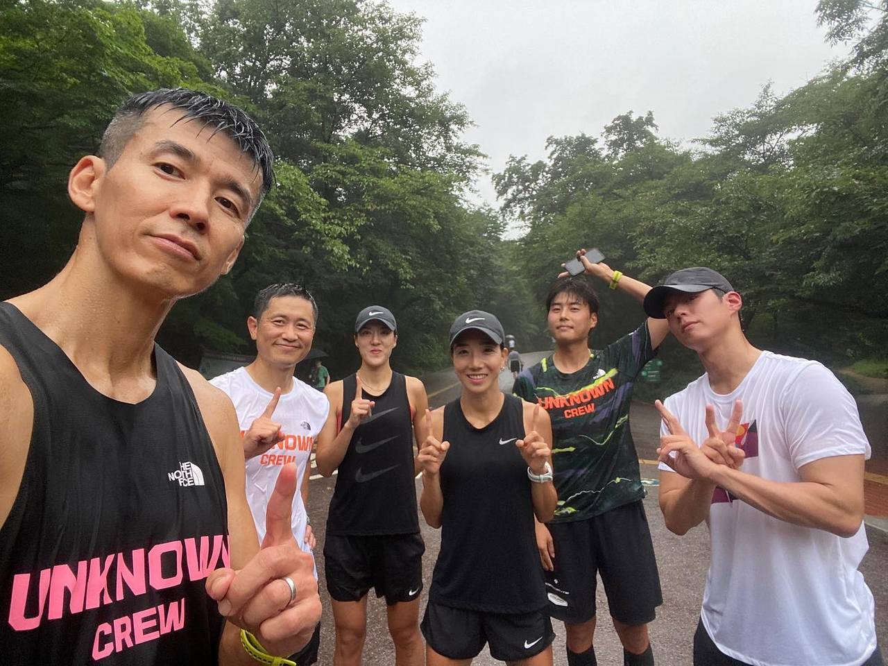 Punya Wajah Polos, Otot Lengan Besar Park Bo Gum Sukses Bikin Fans Melotot