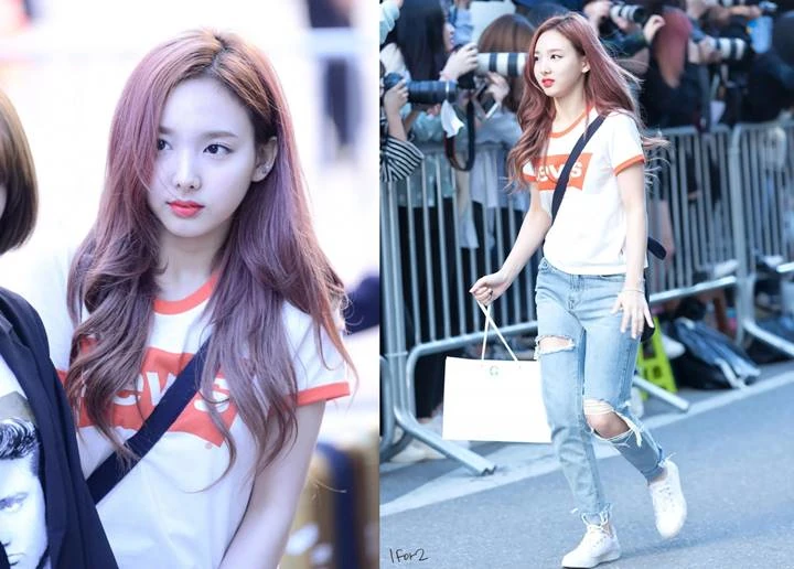 Cantik dengan Warna Rambut Terang