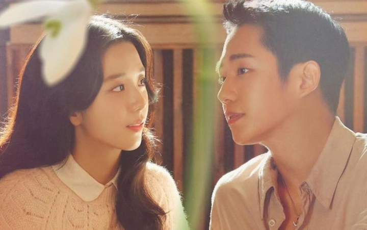 Rumor Jisoo BLACKPINK & Jung Hae In Reuni Bintangi Drama Baru Tuai Pro Kontra