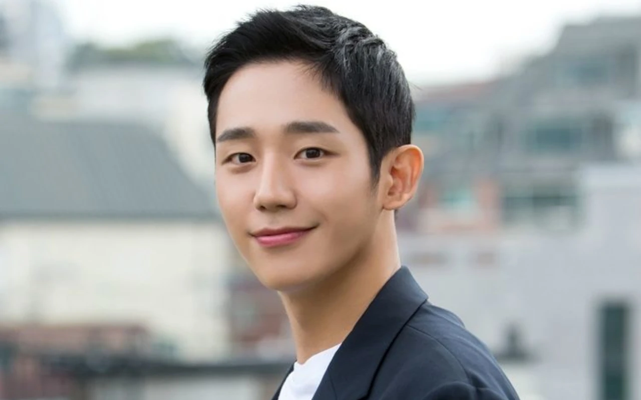 Jung Hae In Minta Maaf Gegara 5 Tahun Gak Bintangi Drama Romantis