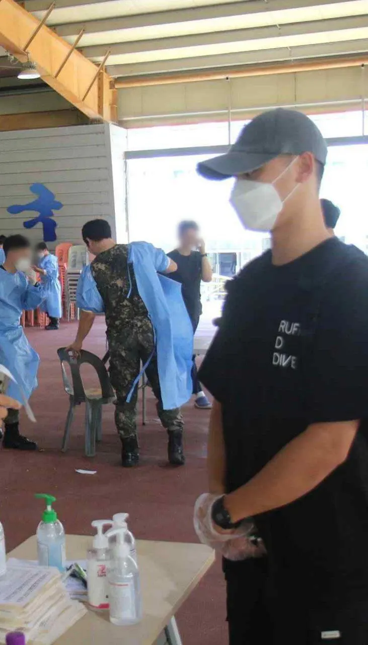 Potret Lee Do Hyun di pelatihan militer