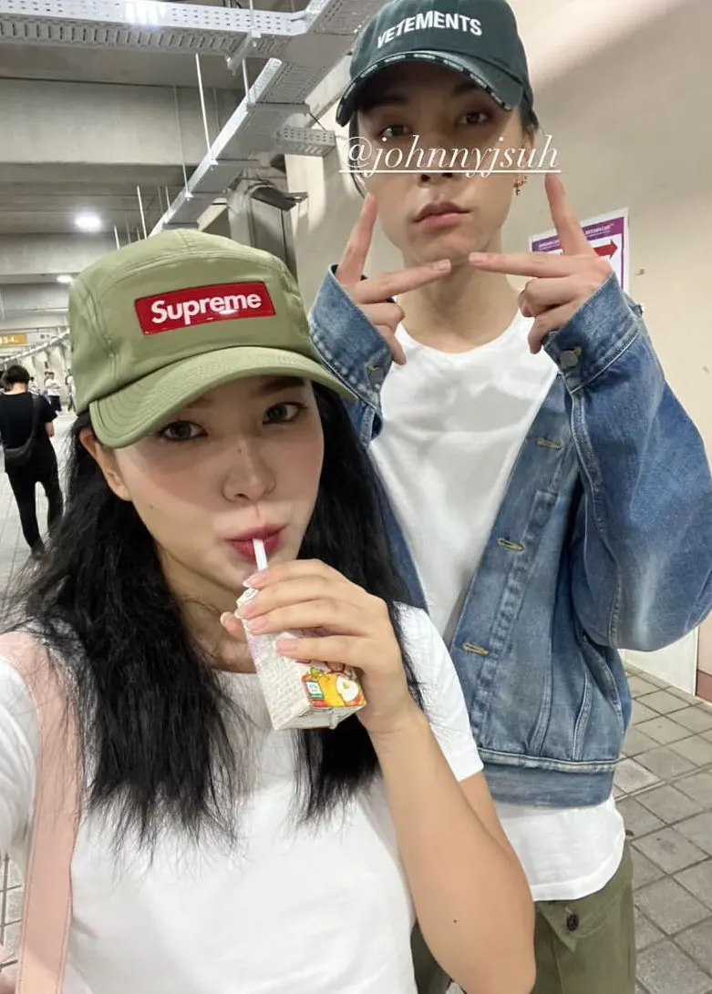 momen Yeri Red Velvet dan Johnny NCT