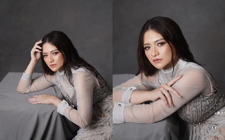 Putuskan Lepas Hijab