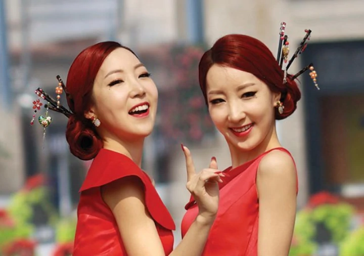 Kang Joo Hee dan Kang Seung Hee